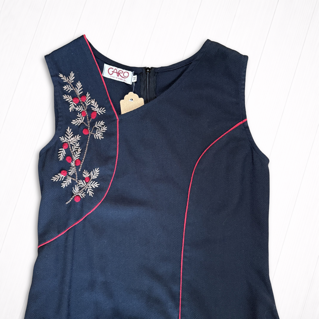 Vintage Black Embroidered Berry Branch Shift Dress